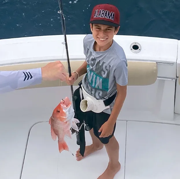 Family-Friendly Bottom & Trolling Fishing Charters in Detsin